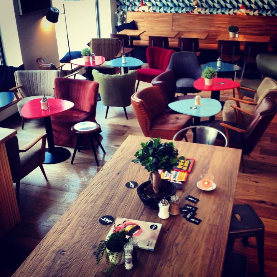 308353_139868322870111_1853971663_n