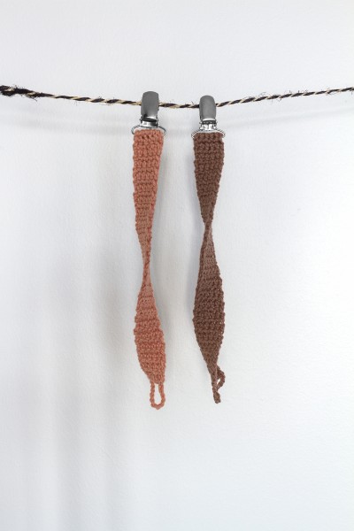 pacifierstring_brown2-400x600