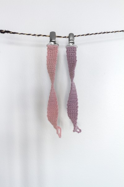 pacifierstring_pink2-400x600