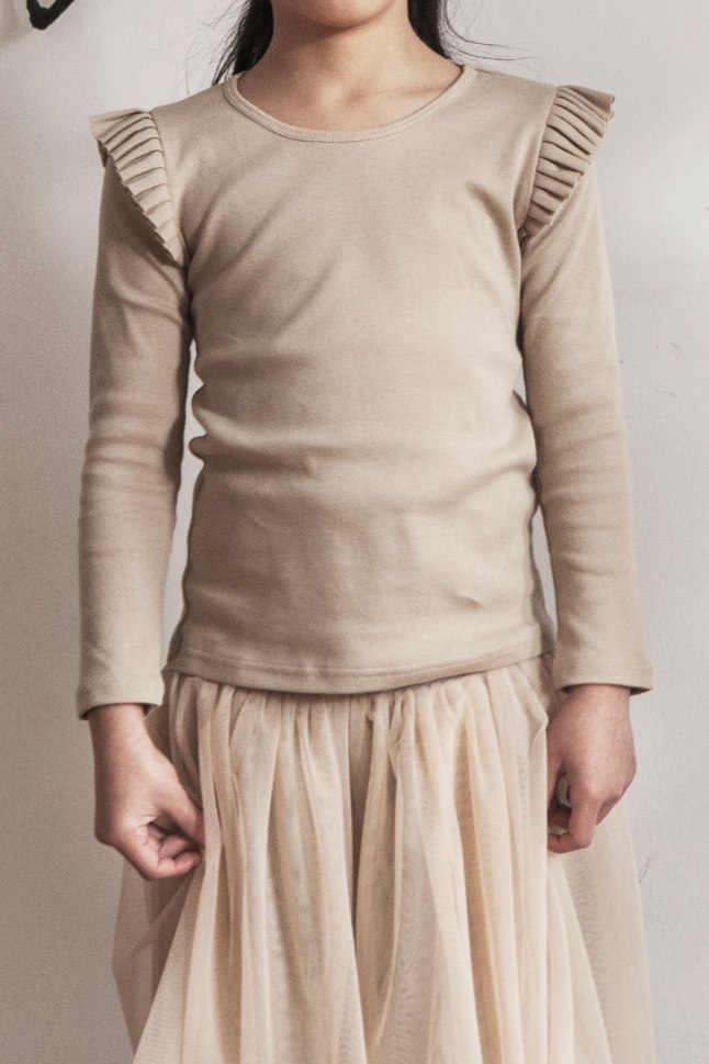 ruffle_longsleeve_kadr