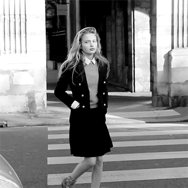 les-coyotes-de-paris-place-des-vosges